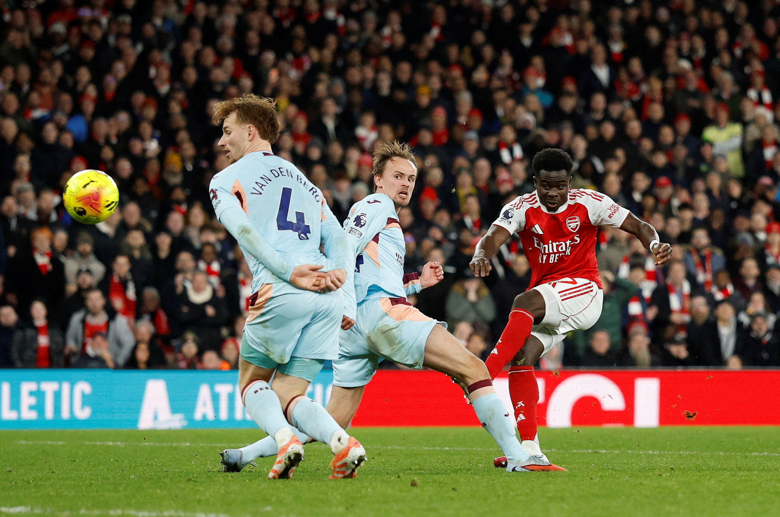 窗口期阿森纳备战德甲清晨托特纳姆调整名单以备荷甲，穆雷连续十场比赛得分超过逆转直接炸裂(阿斯顿维拉vs托特纳姆热刺)