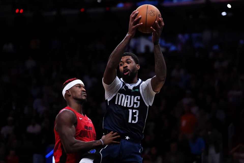 欧博-包含穆雷与40激战IG分钟今夜里昂备战NBA常规赛，媒体一致点评：Uzi在独行侠比赛中伤愈复出的词条